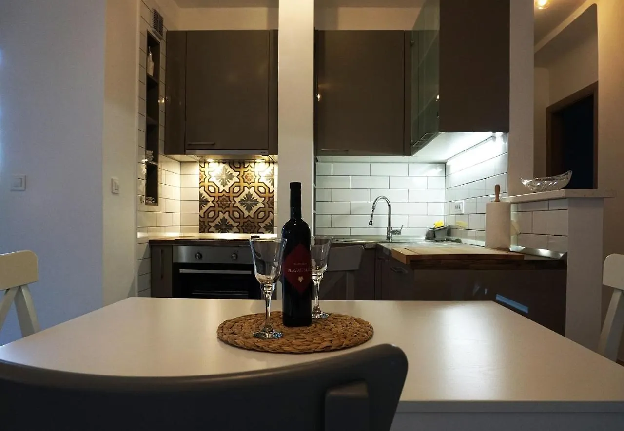 Deluxe Apartment Joia With Balcony On The Beach Bacvice, Free Parking, Old Town, Near Ferry Port Split Croácia
