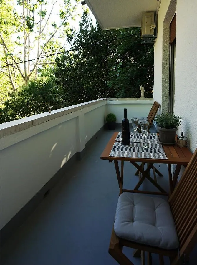 Deluxe Apartment Joia With Balcony On The Beach Bacvice, Free Parking, Old Town, Near Ferry Port Split